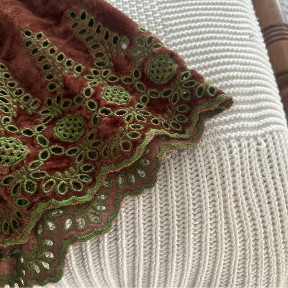 Ivy Jane - Velvet Blouse Peasant Top with Green Lace Accents. XS - Picture 5 of 6